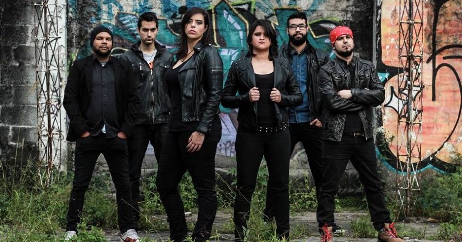 Persistência da vocalista leva Rebotte ao palco do Music Hall
