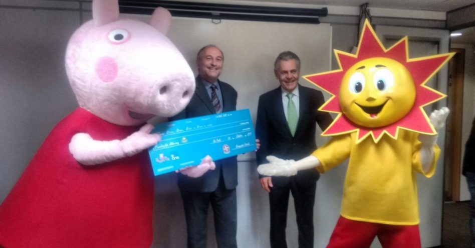 Estrela participa de campanha social com Peppa