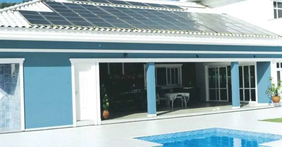 Energia solar é opção para manter temperatura ideal em piscinas