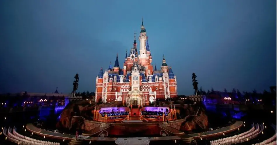 Disney chega à China com maior castelo do mundo