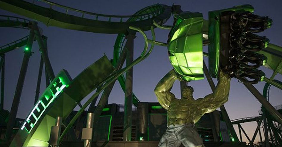 Universal Orlando Resort reinaugura montanha–russa do Incrível Hulk