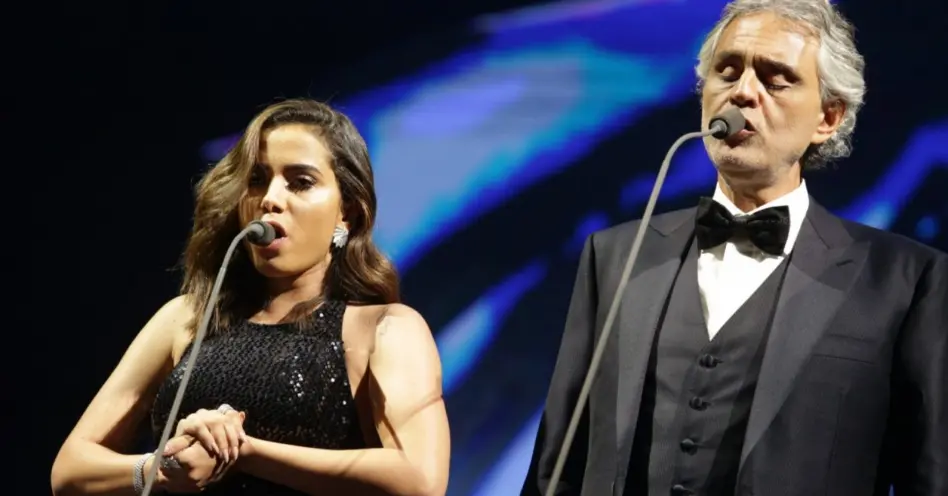 Anitta cantou com Andrea Bocelli no Allianz Parque