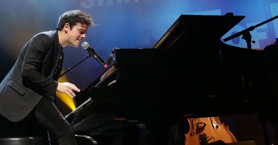 Jamie Cullum lota e encanta Tom Brasil no encerramento do Samsung Best of Blues