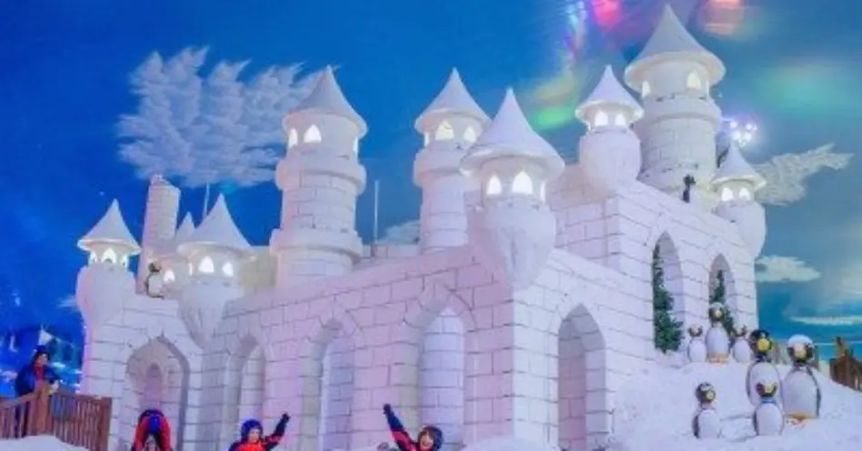 Snowland tem programação especial de Natal em aldeia natalina