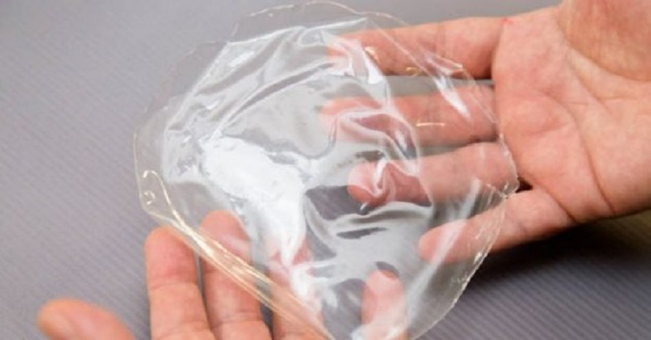 USP cria plástico biodegradável feito de mandioca